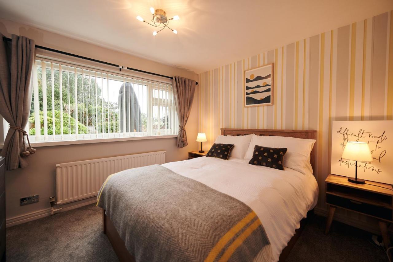 Sea Gem- Beautiful Family Home With Stunning Sea Views & Garden Tenby Exterior photo