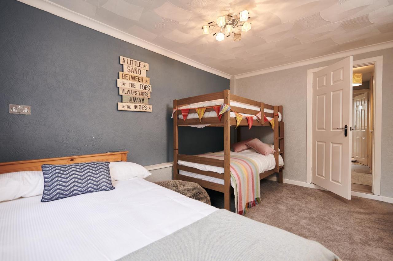 Sea Gem- Beautiful Family Home With Stunning Sea Views & Garden Tenby Exterior photo